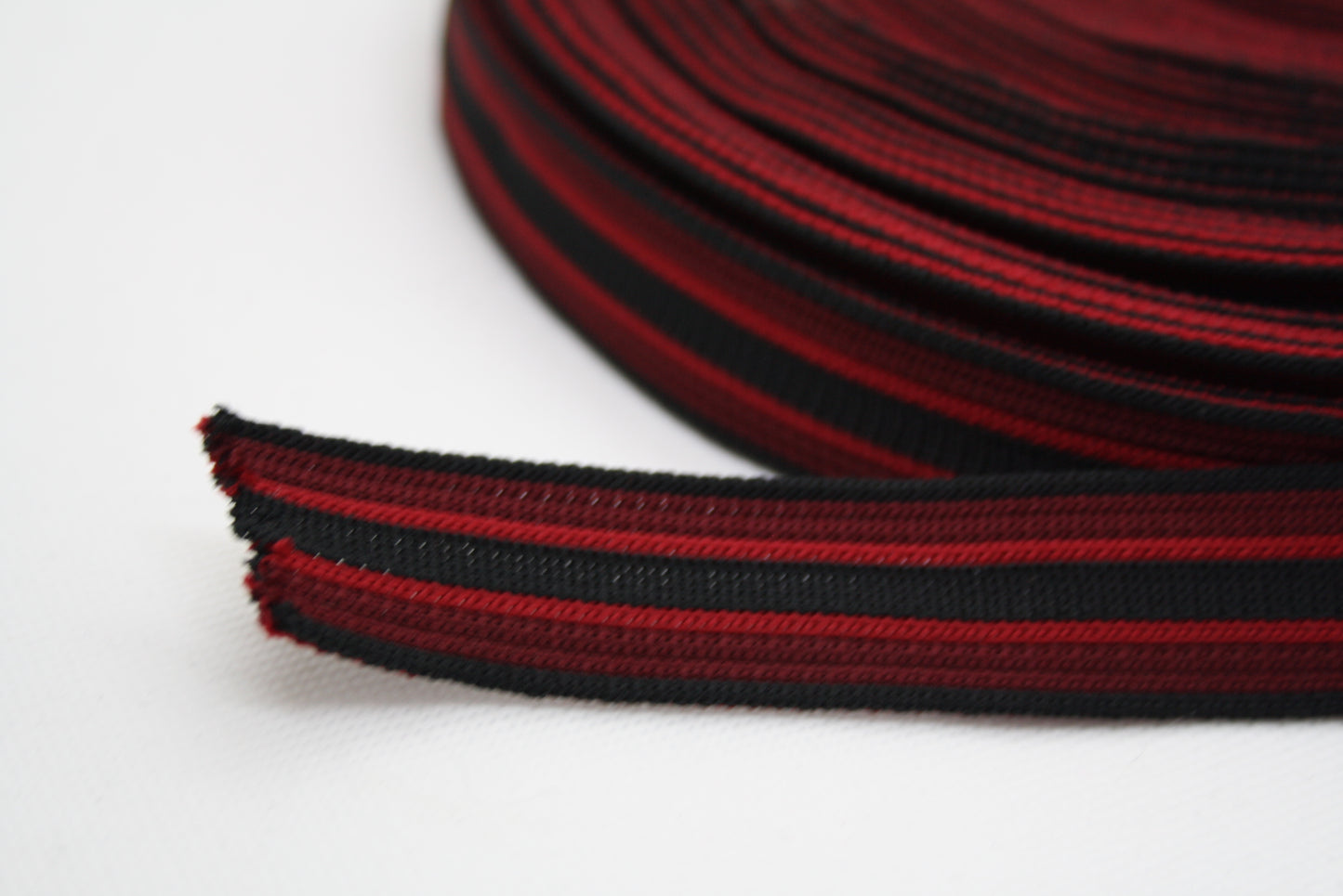Ruban noir & rouge