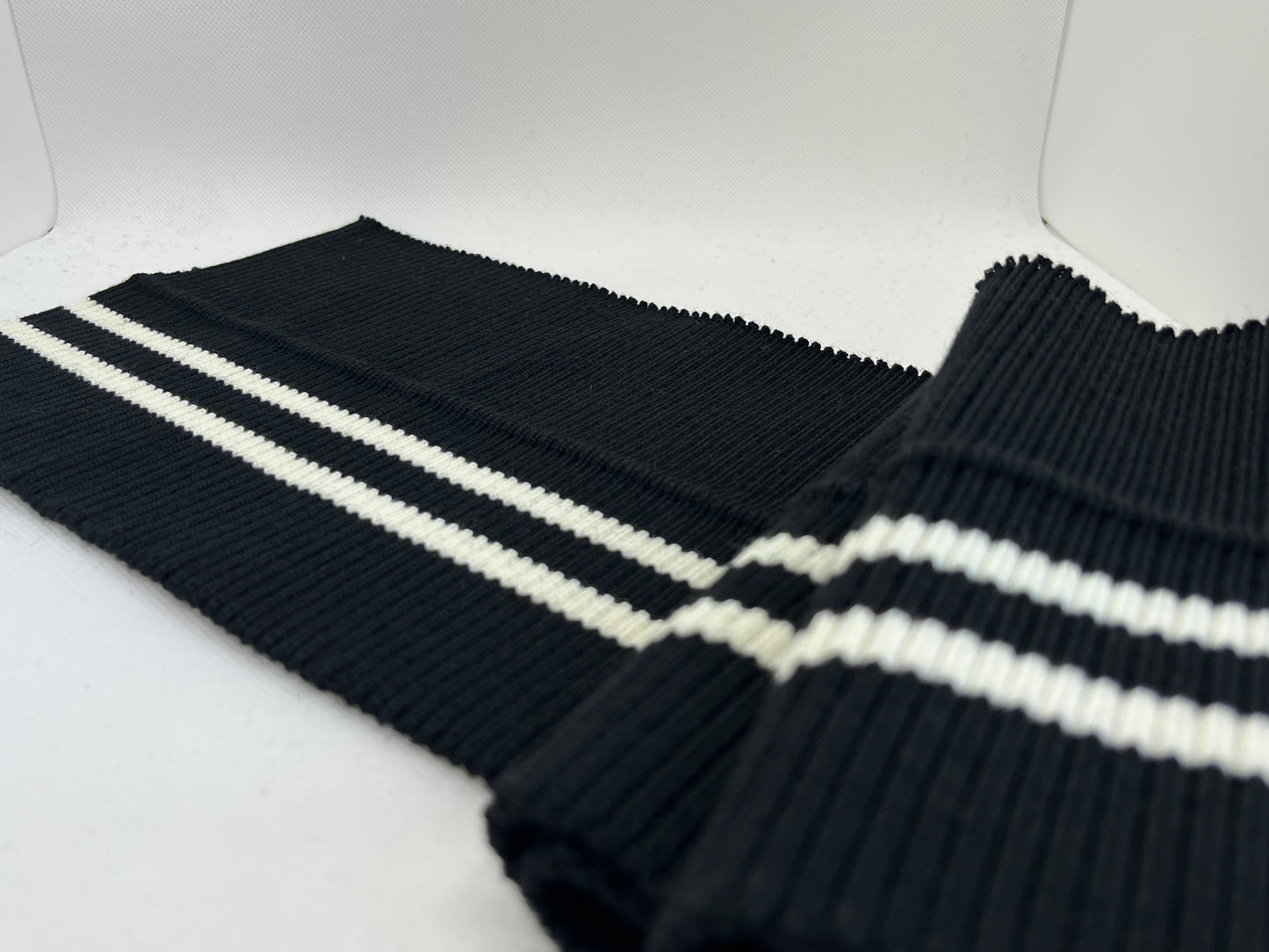 Bord-côte noir rayures blanches (105cm)