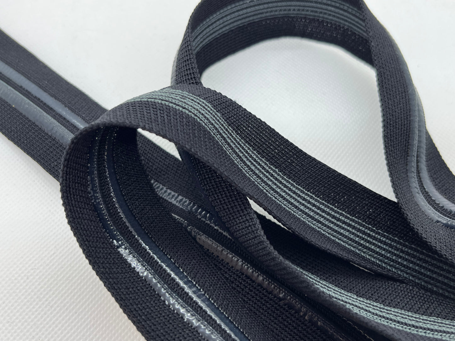 Ruban maille silicone noir et gris (lot de 5m)