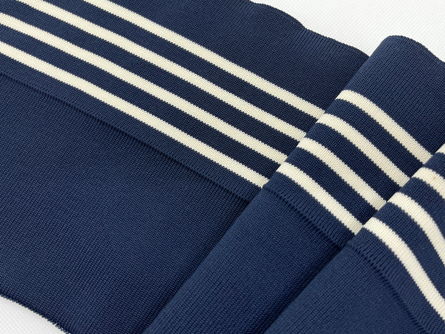 Bord-côte bleu marine rayures blanches (60cm)
