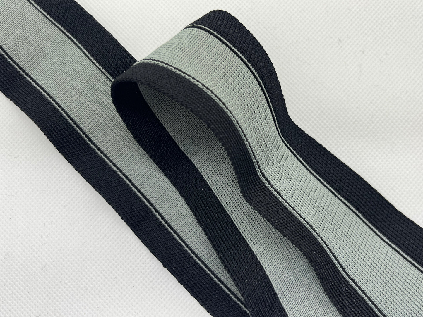 Ruban maille gris et noir (lot 5m)