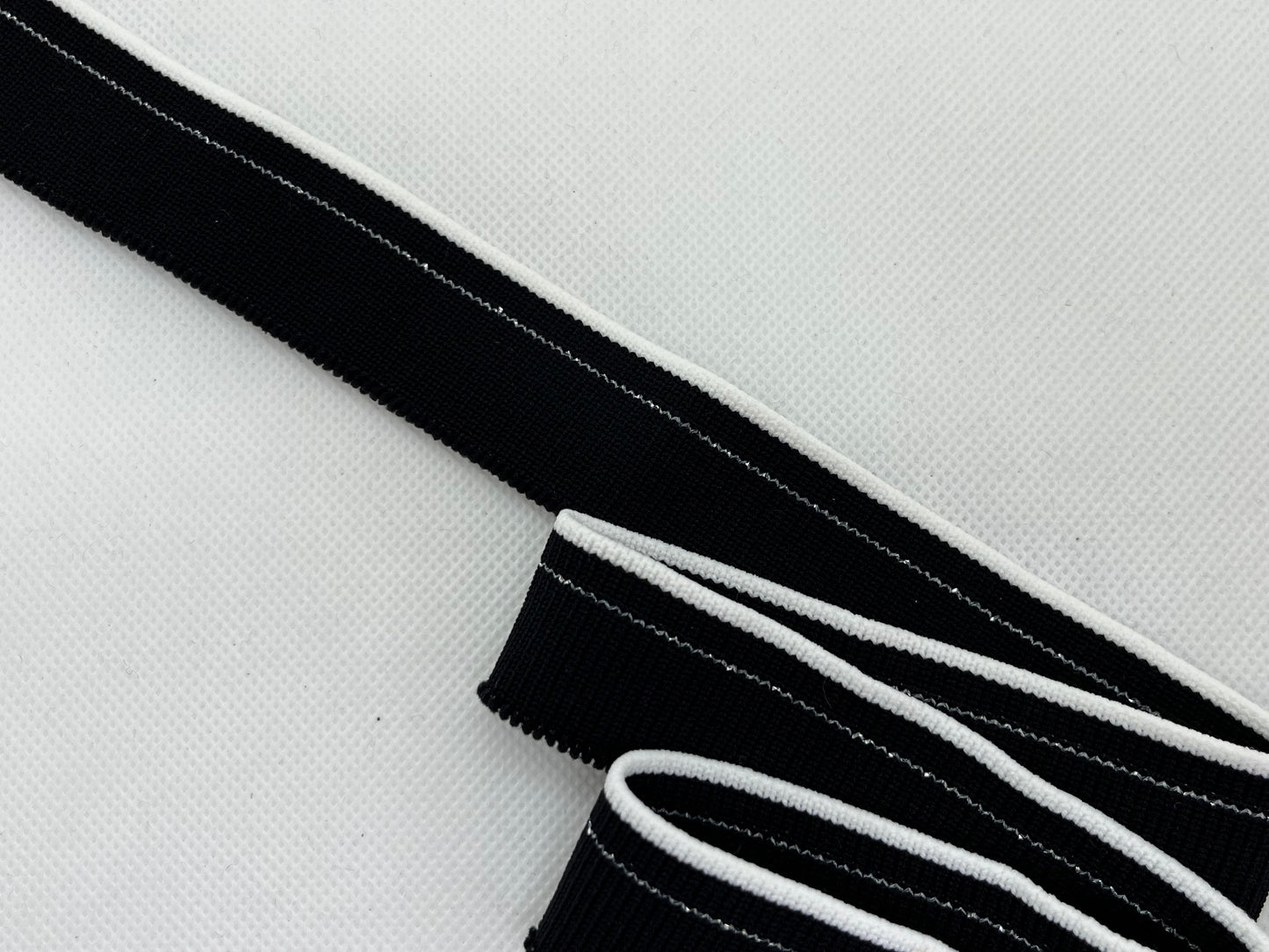 Bord-côte rayé noir et blanc + lurex brillant
