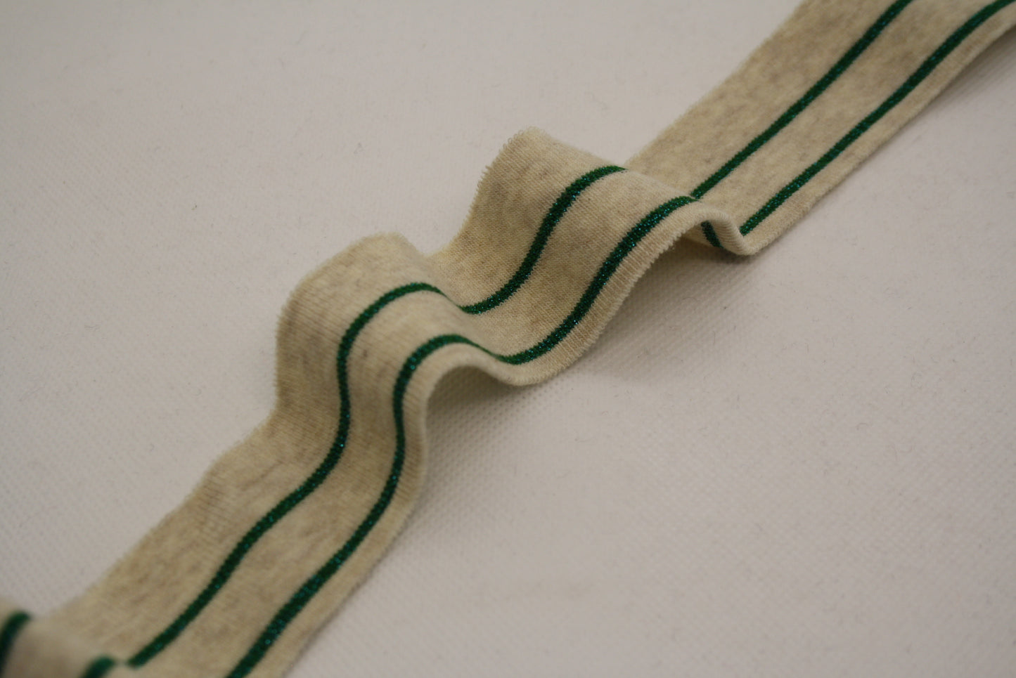 Bord-cote raye en coton et elasthanne blanc casse et vert cote 1/1