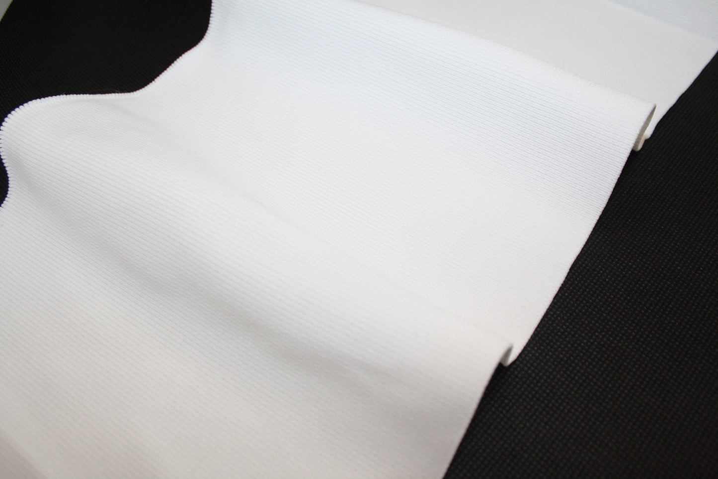 Bord-cote blanc en polyamide et elasthanne cote 1/1