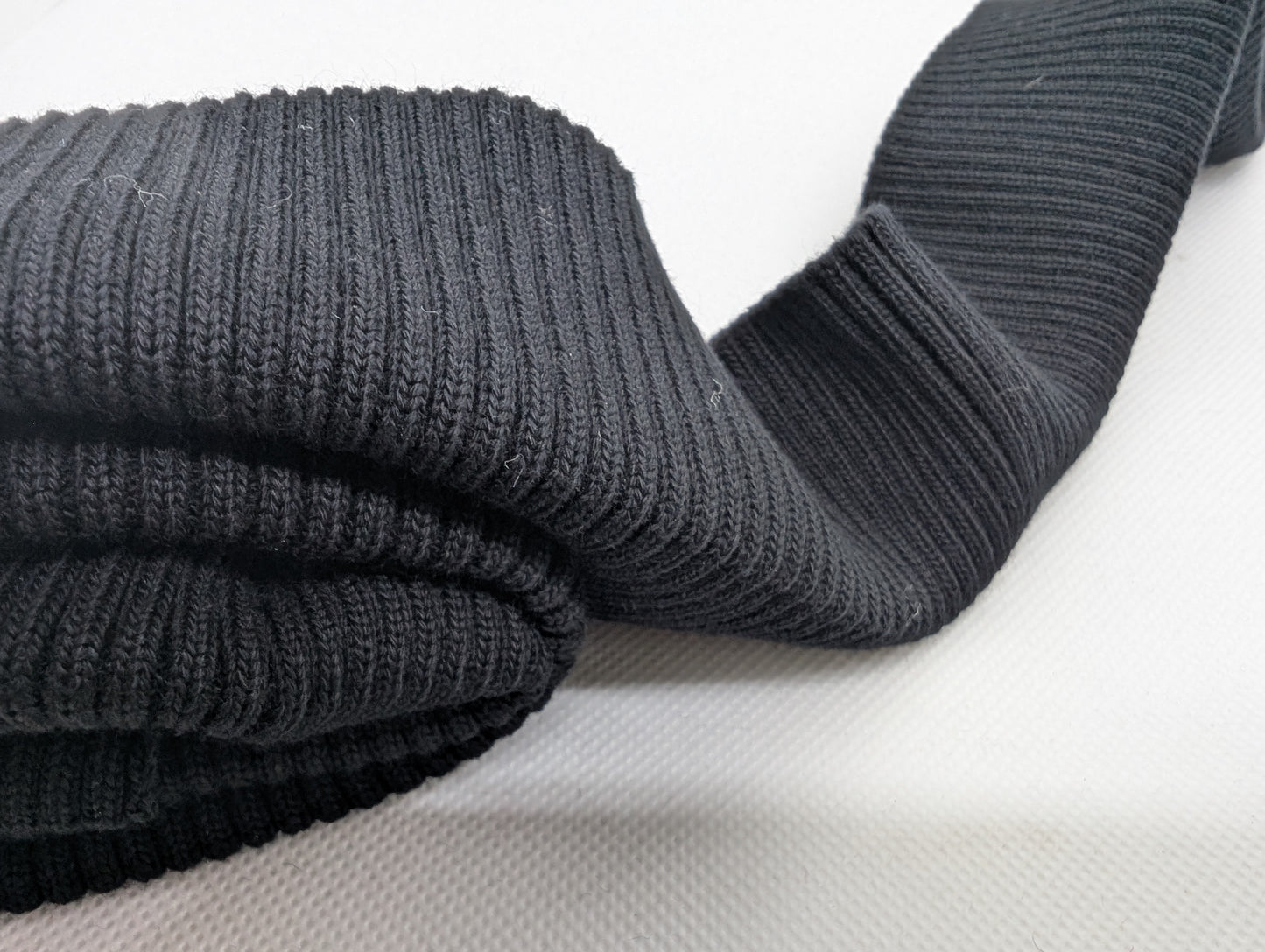 Bord-côte noir en coton et élasthanne