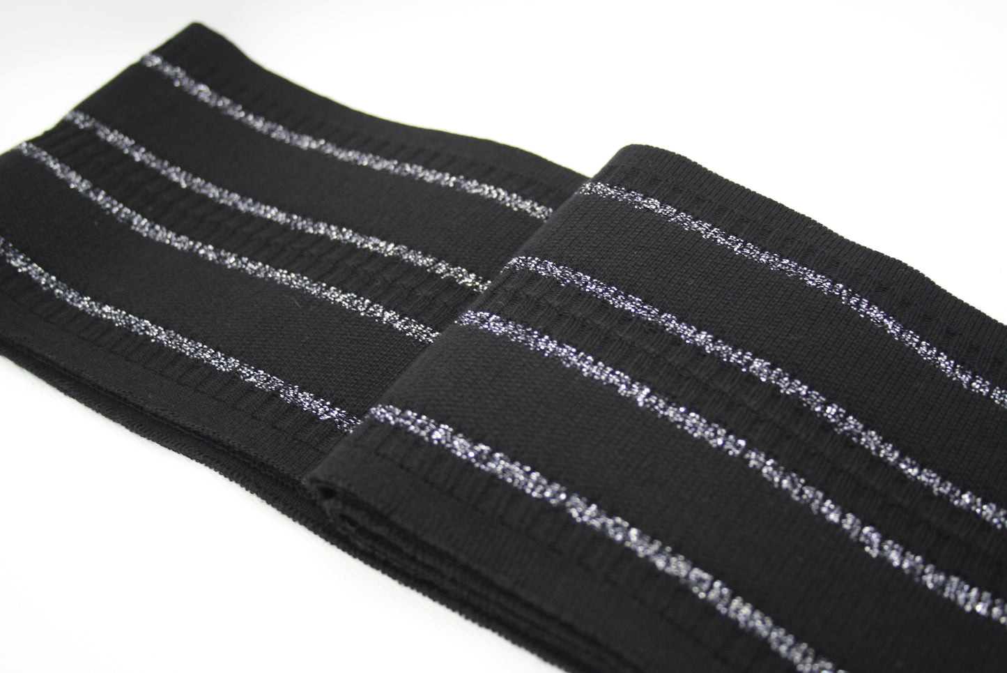 Bord côte noir et rayures lurex brillant