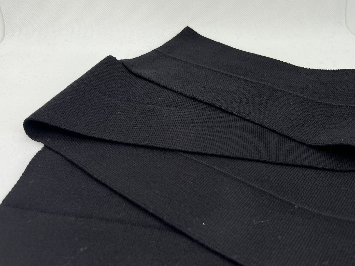 Bord-côte noir uni (cassure 6cm)