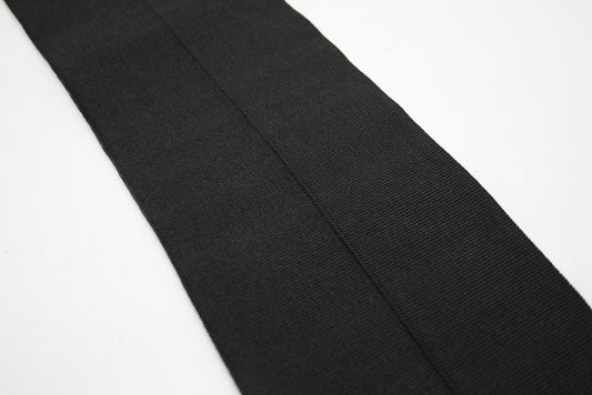 Bord cote noir en polyester brillant