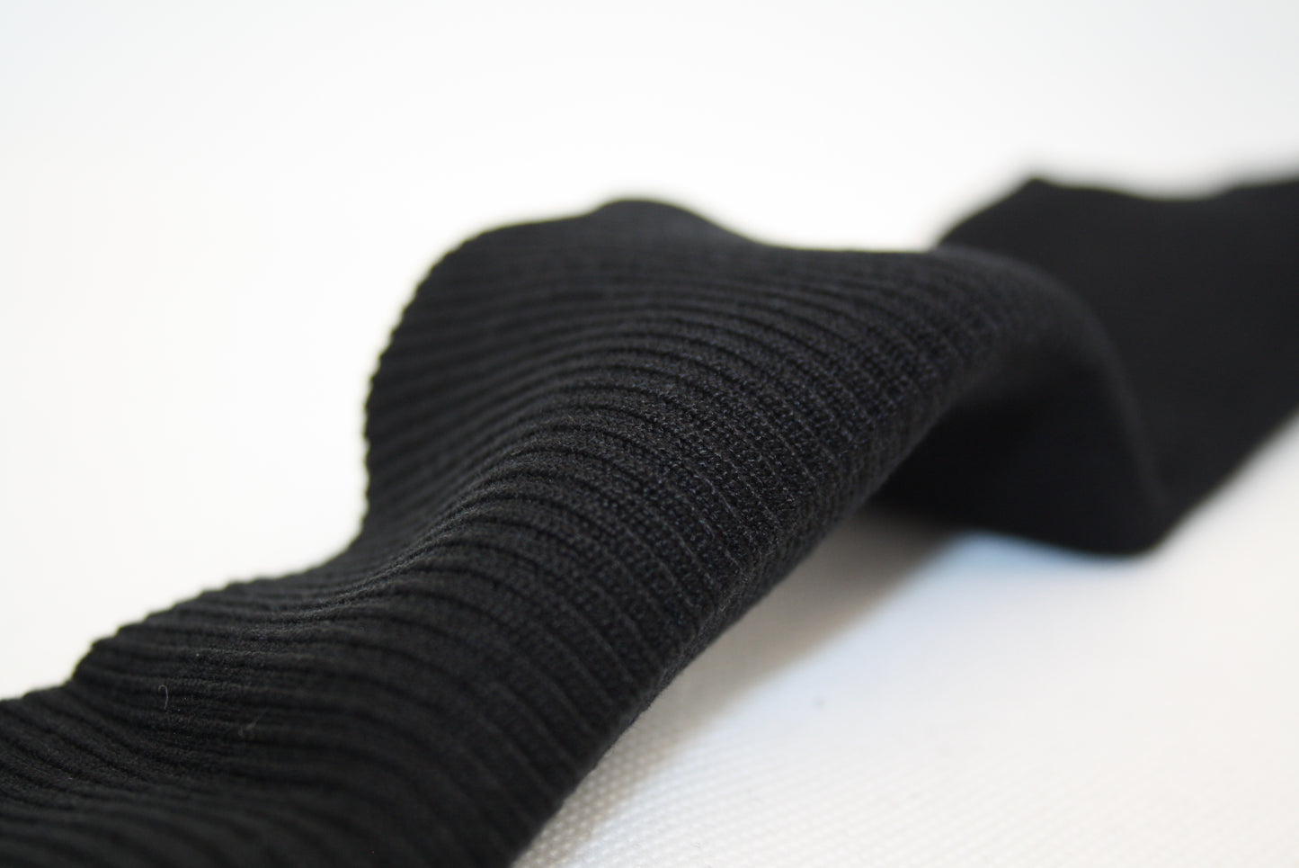 BORD-CÔTE NOIR EN VISCOSE ELASTHANNE COTE 2/1