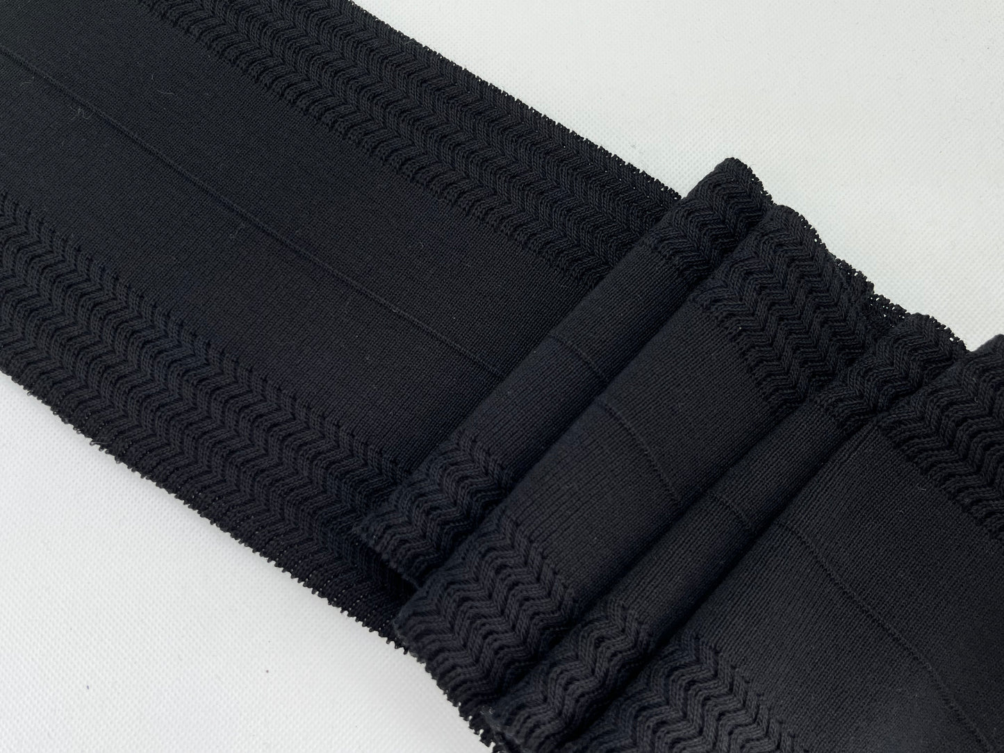 Bord-côte 100% coton avec motifs en relief