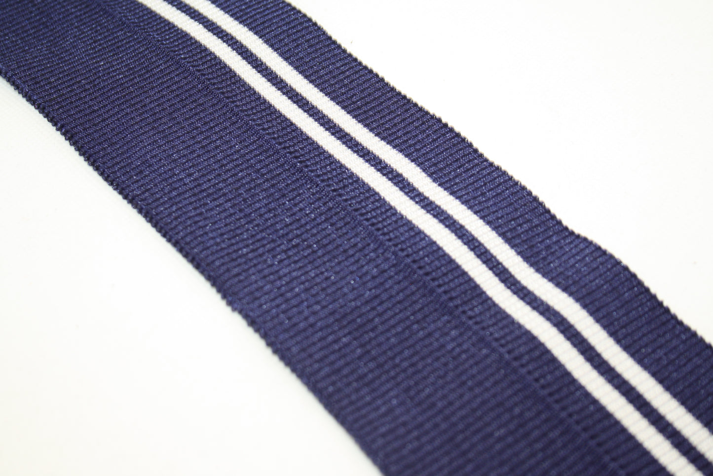 Bord-cote raye en polyester brillant et EAPA en cote 2/1