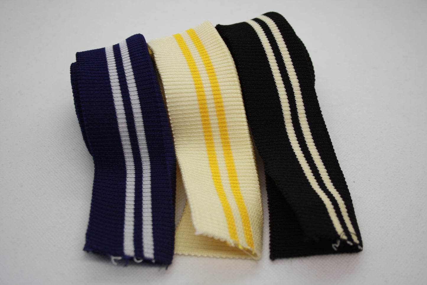 Bord-cote raye en polyester brillant et EAPA en cote 2/1