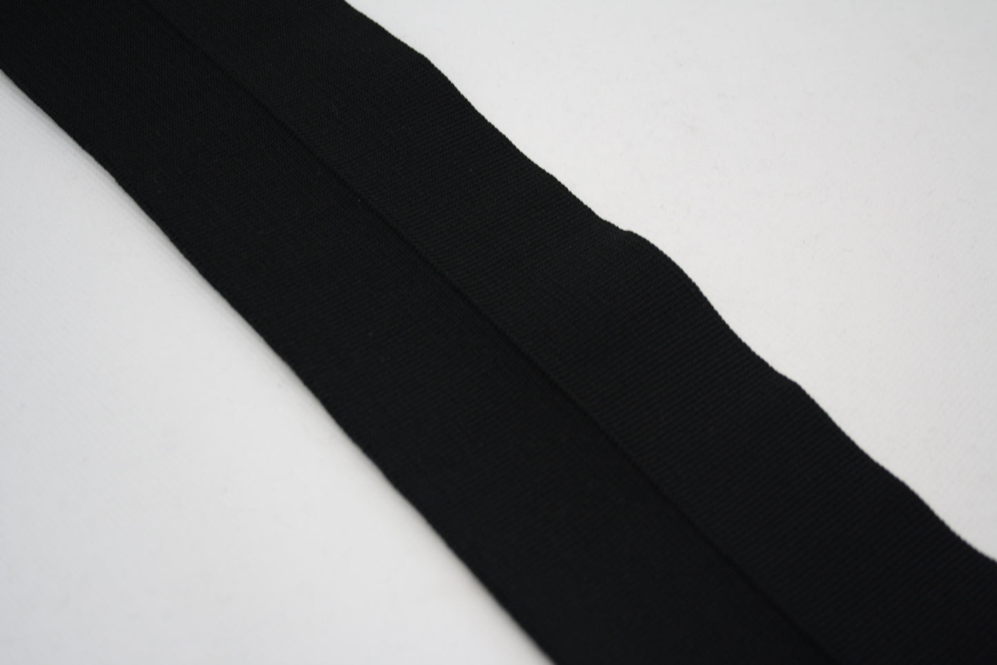 Bord-cote noir en polyester et elasthanne cote 1/1