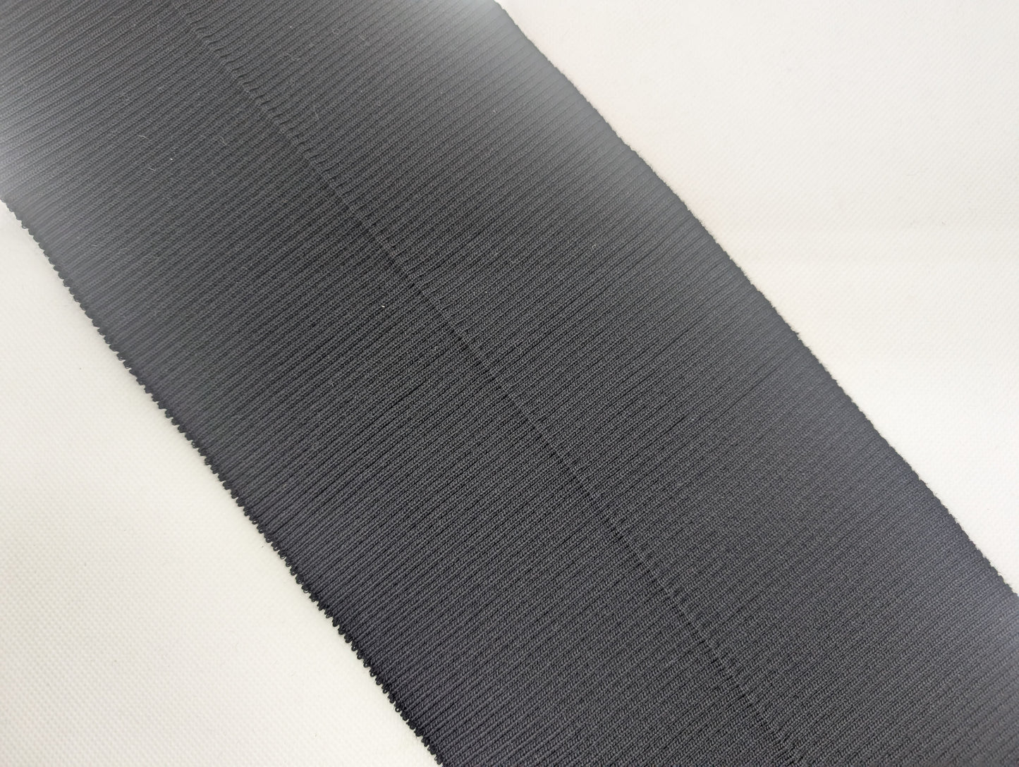 Bord-côte noir en coton et élasthanne